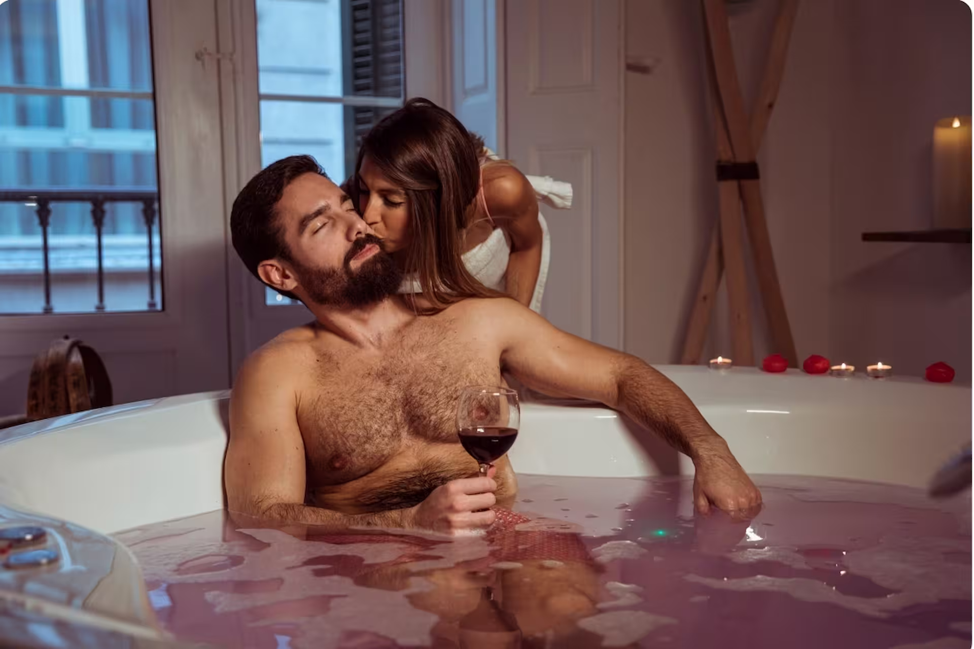 Jacuzzi privatif dans une suite romantique près de Saint-Étienne